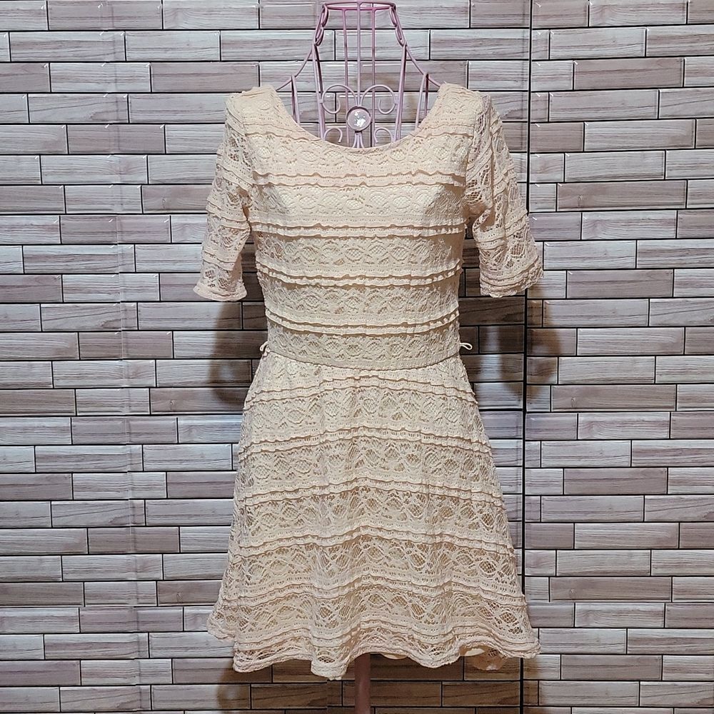 Juniors Blush colored lace skater dress Size S